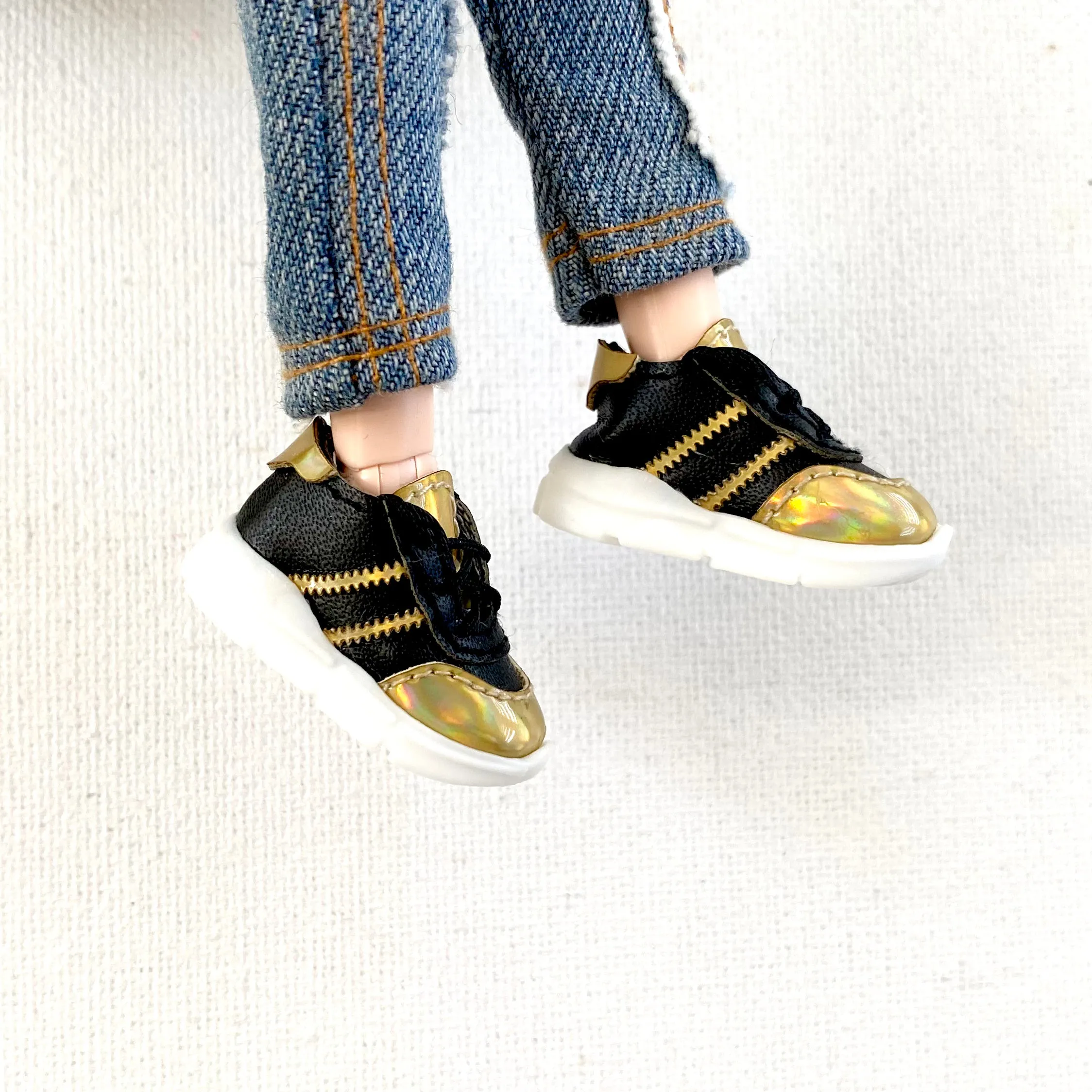 Blythe doll trainers Black Gold sports shoes