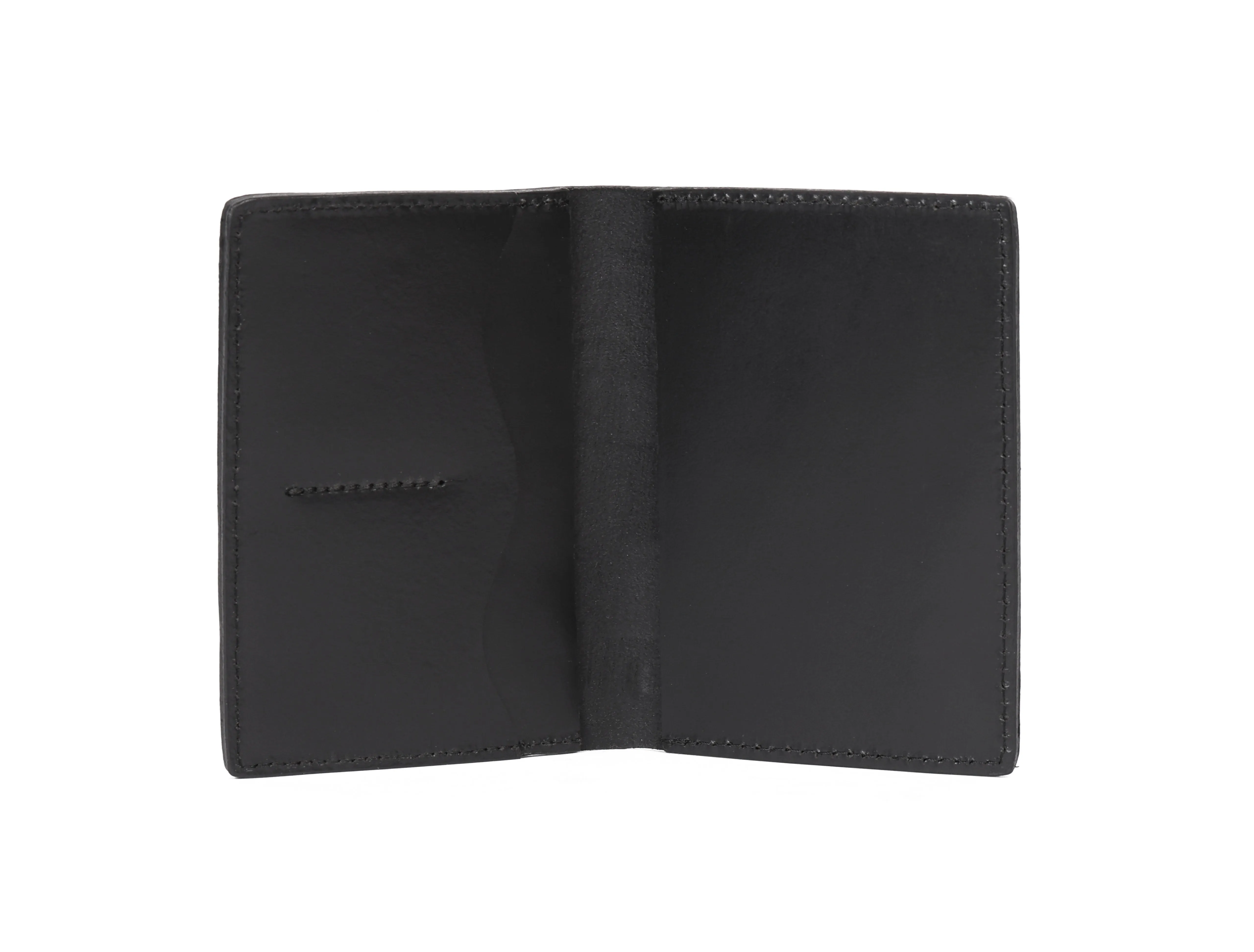 Celtic pure leather passport case with designer look. Art: LA-1415