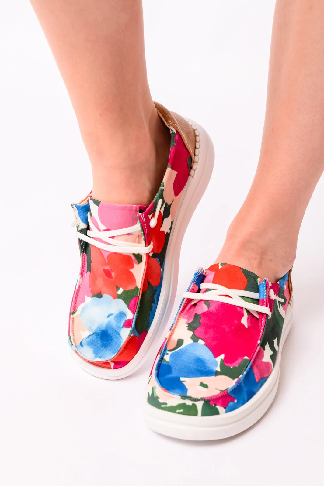 Kayak 2 Shoes in Floral - 11/25