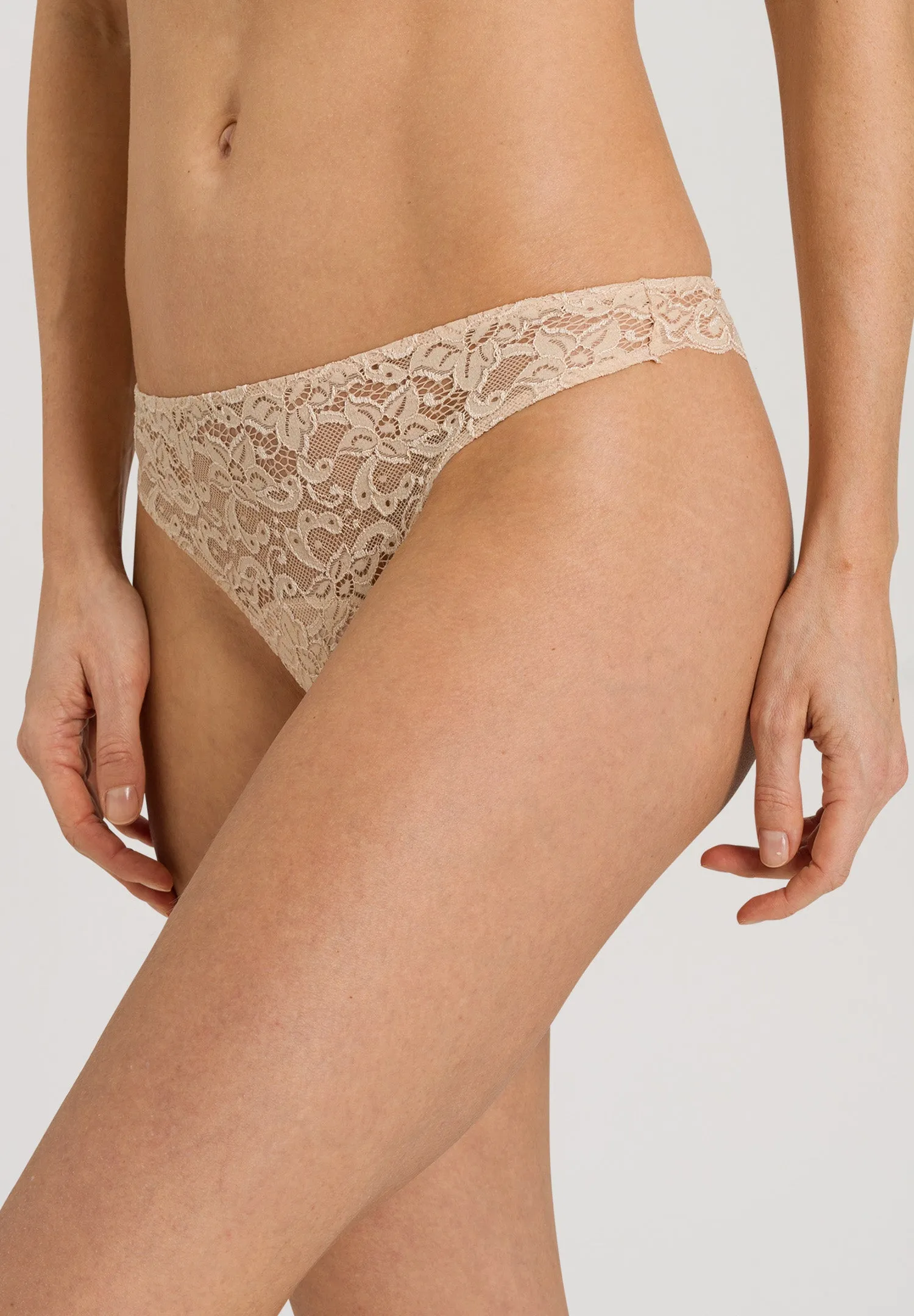 Luxury Moments Thong | Beige 71507-274