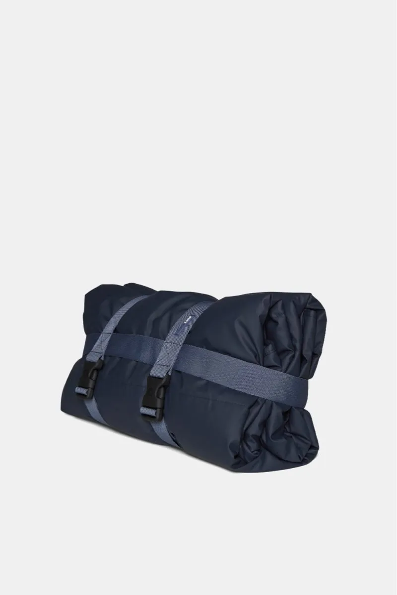 Rains Waterproof Quilted Packable Blanket (Navy)